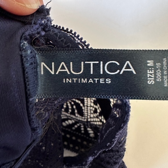 Nautica Intimates Navy‎ Razor Back Bralette Size Medium - Picture 8 of 8